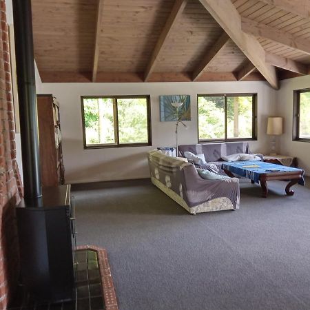 Waiotemarama Falls Lodge Опонони Екстериор снимка