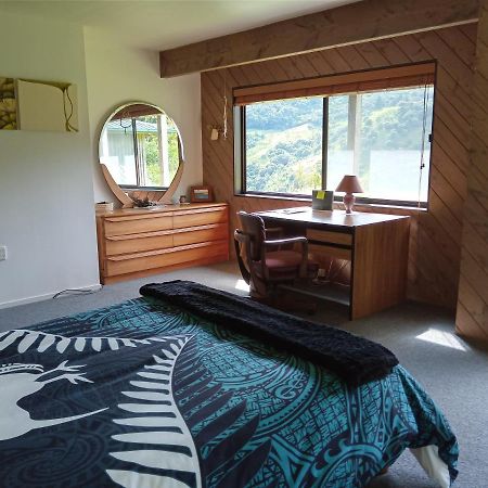 Waiotemarama Falls Lodge Опонони Екстериор снимка