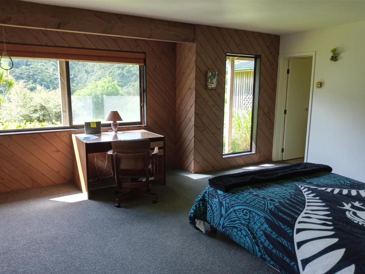 Waiotemarama Falls Lodge Опонони Екстериор снимка