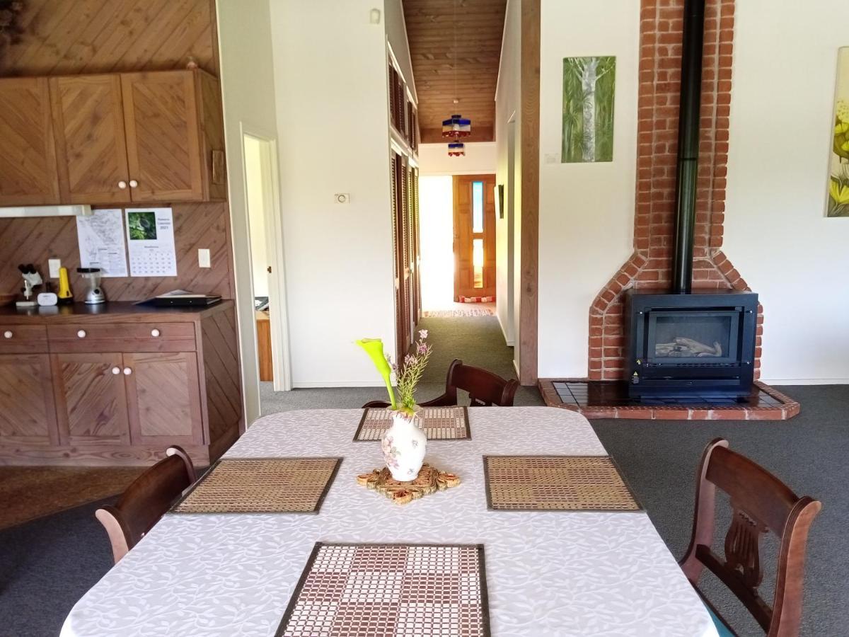 Waiotemarama Falls Lodge Опонони Екстериор снимка