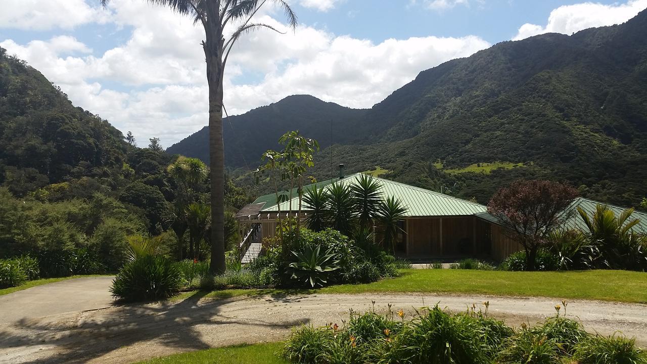 Waiotemarama Falls Lodge Опонони Екстериор снимка